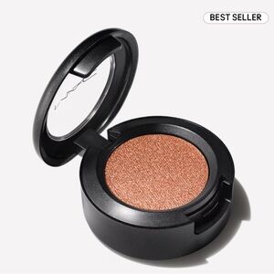 (Flawed) MAC Amber Lights eye shadow